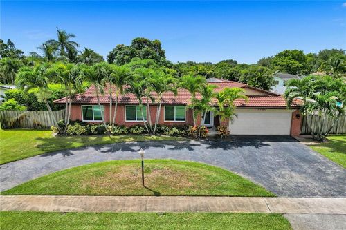 5760 Sw 7th Street, Plantation, FL, 33317 | Card Image