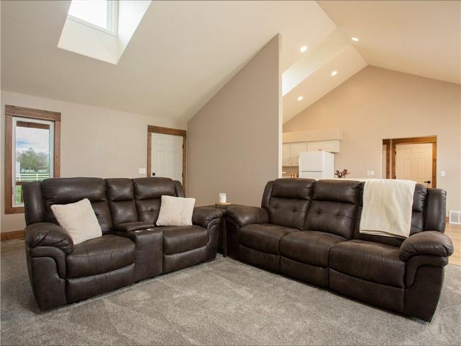 1690 Beechwood St, House other with 3 bedrooms, 3 bathrooms and null parking in Huntley MT | Image 6