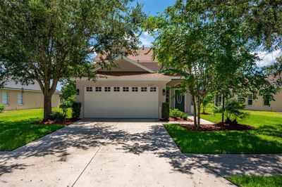 6227 Blue Runner Court, House other with 4 bedrooms, 2 bathrooms and null parking in Lakewood Ranch FL | Image 2