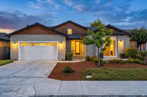 363 Graciella Dr, Windsor, CA, 95492-7528 | Card Image