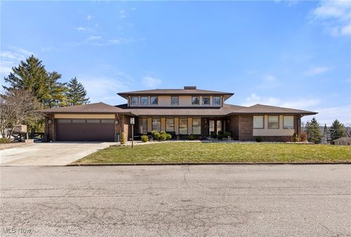 65321 Three Hills Dr, Bellaire, OH, 43906-9784 | Card Image
