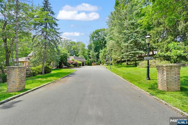 326 Ridge Rd, House other with 4 bedrooms, 4 bathrooms and null parking in Cedar Grove NJ | Image 5