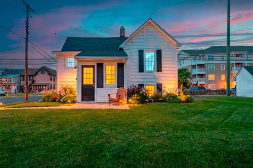 613 Campe St, Egg Harbor City, NJ, 08215-2038 | Card Image