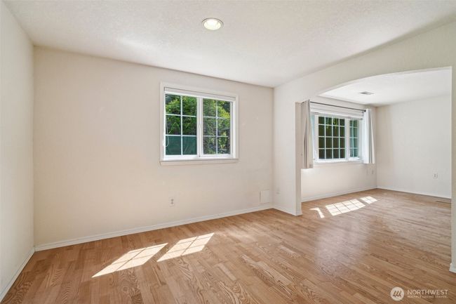 11112 E Riverside Dr, House other with 3 bedrooms, 3 bathrooms and 2 parking in Bothell WA | Image 19