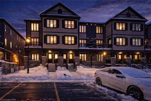b4-160 Rochefort Street, Kitchener, ON, N2R0P5 | Card Image