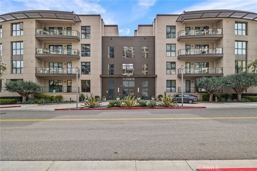 305-402 Rockefeller, Irvine, CA, 92612-8112 | Card Image
