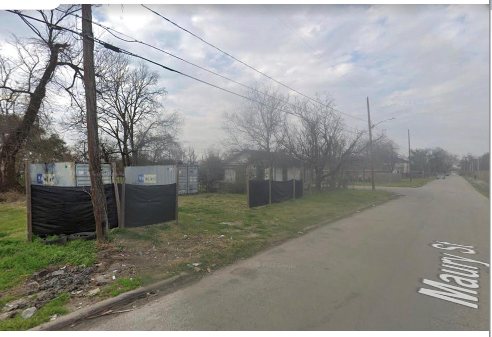 Land in Houston 4