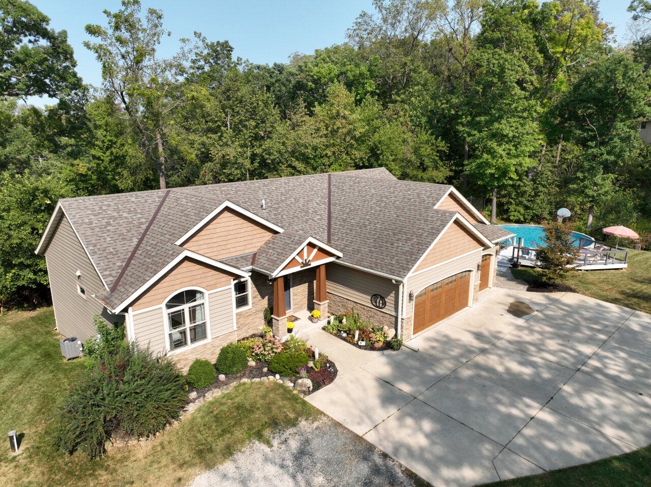 Mountain Ln, Waterford, WI 53185