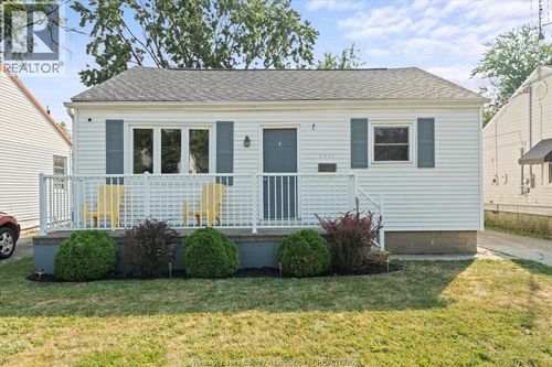 1614 Westcott Rd, Windsor, ON, N8Y4C7 | Card Image