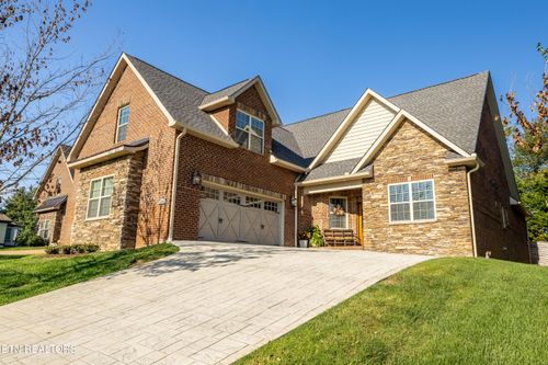 1574 Tsuga Dr, Alcoa, TN, 37701-1769 | Card Image