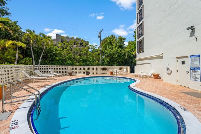 2B - 77 Crandon Blvd, Condo with 1 bedrooms, 2 bathrooms and null parking in Key Biscayne FL | Image 9