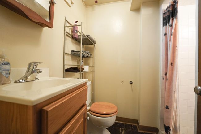 Lower Level Bath | Image 38