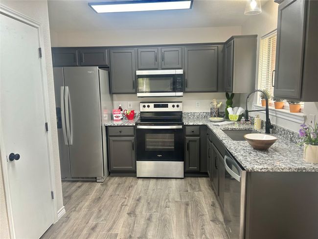 1712 Creekside Ave, House other with 4 bedrooms, 2 bathrooms and null parking in Sherman TX | Image 30