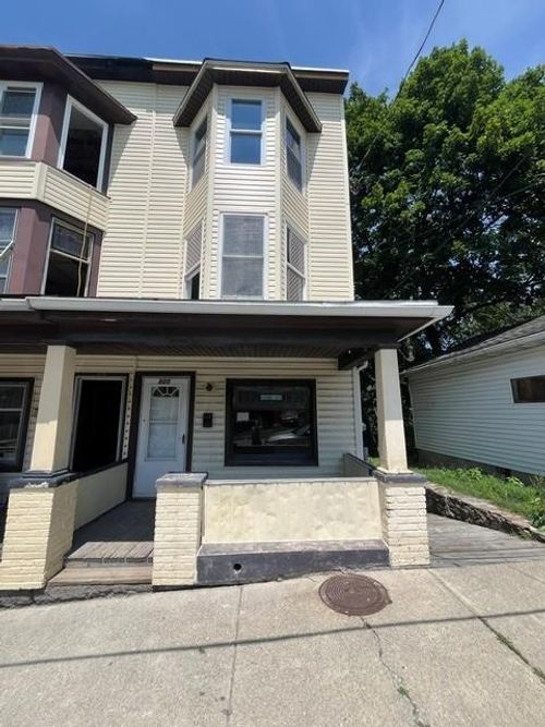 505 E Ridge St, Lansford, PA, 18232-1616 | Card Image