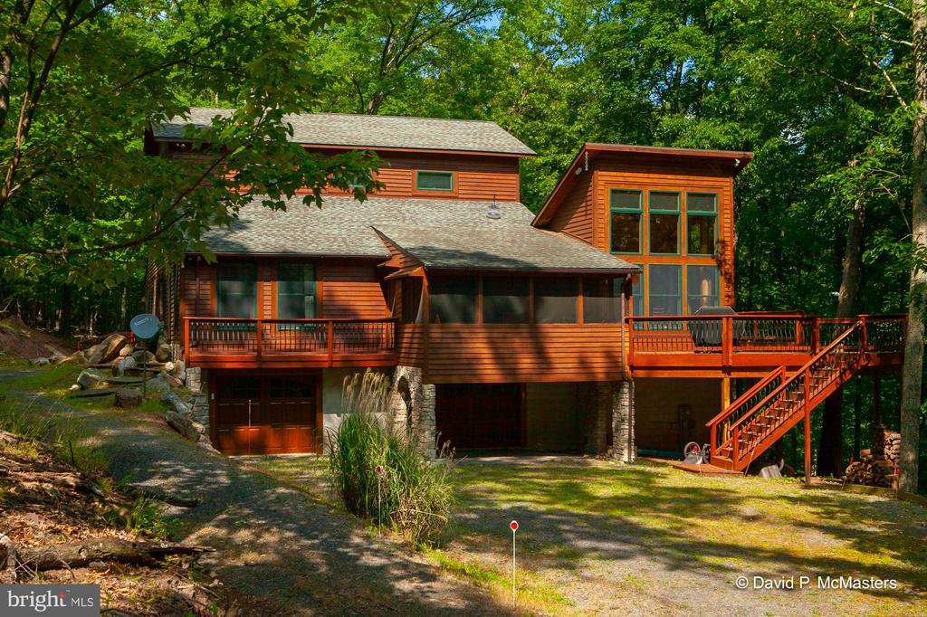 Wild Apple Ln, Paw Paw, WV 25434