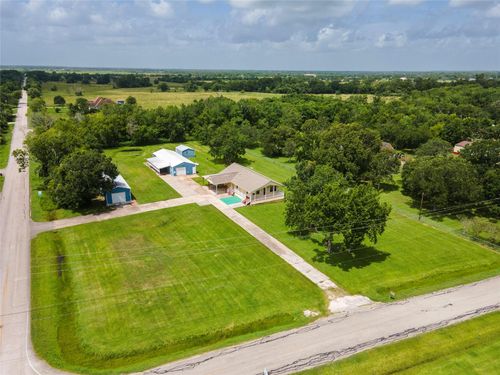 5710 County Road 166, Alvin, TX, 77511-6179 | Card Image