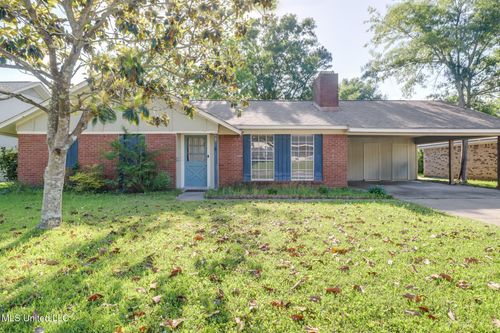 827 Carolee Cir, Biloxi, MS, 39532-4222 | Card Image