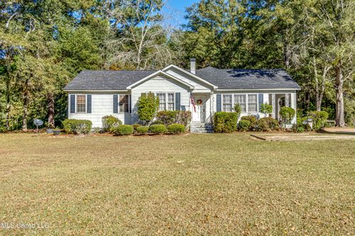 602 Simpson Highway 149, Magee, MS, 39111-8876 | Card Image