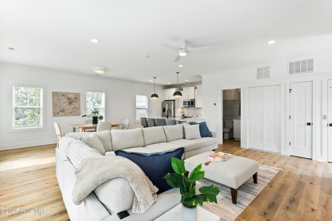 2 - 207 Florence Ave, Condo with 4 bedrooms, 5 bathrooms and null parking in Carolina Beach NC | Image 8