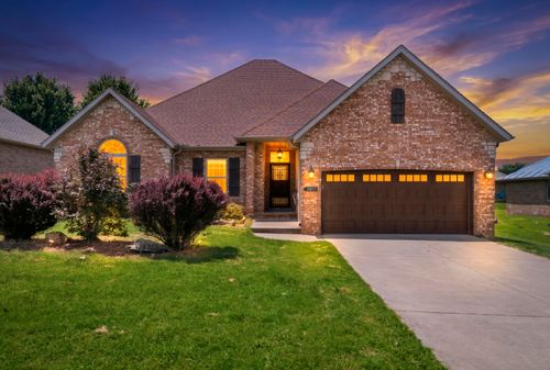 3857 N Sheedy Ave, Springfield, MO, 65803-8110 | Card Image