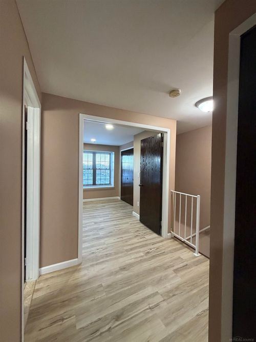 16908 Kingsbrooke Dr, Clinton Township, MI, 48038-3715 | Card Image