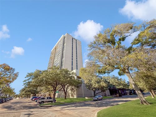 1815-6335 W Northwest Hwy, Dallas, TX, 75225-3554 | Card Image