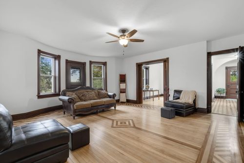 5036 County Road D, West Bend, WI, 53090-9317 | Card Image
