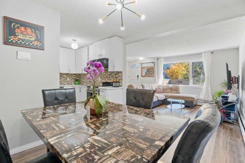 137-3809 45 St Sw, Calgary, AB, T3E3H4 | Card Image