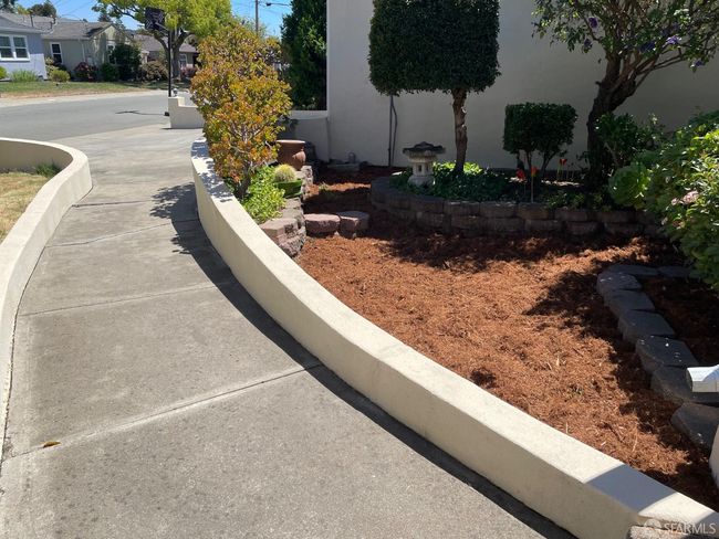 21723 Ada St, House other with 3 bedrooms, 2 bathrooms and 2 parking in Castro Valley CA | Image 14