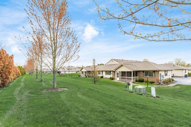 512 Richmond Dr, Condo with 3 bedrooms, 2 bathrooms and null parking in Pataskala OH | Image 6