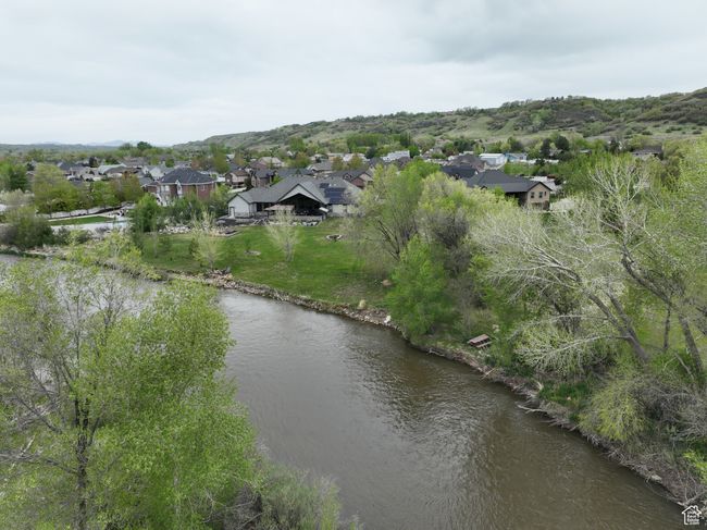 Aerial view with a residential view | Image 40