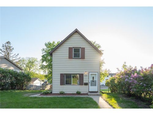 608 7th Ave S, Hopkins, MN, 55343-7727 | Card Image