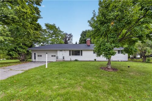 2601 E Colvin St, Syracuse, NY, 13224-2215 | Card Image
