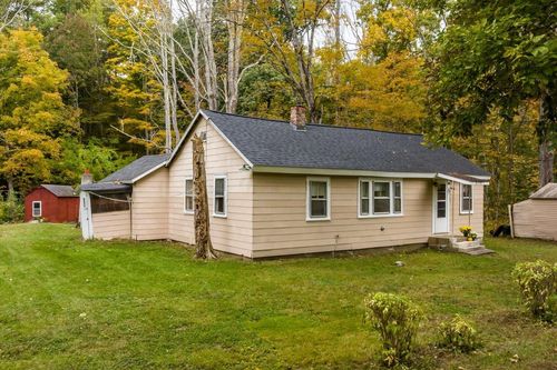 176 Blake Road, Epping, NH, 03042 | Card Image