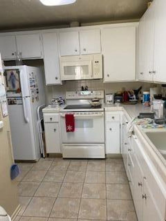 Kitchen | Image 6