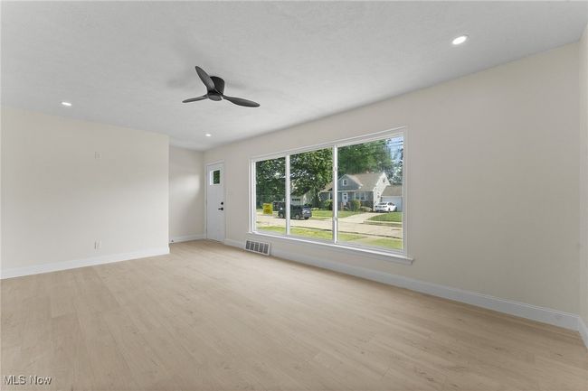 30031 Thomas St, House other with 5 bedrooms, 3 bathrooms and null parking in Willowick OH | Image 15