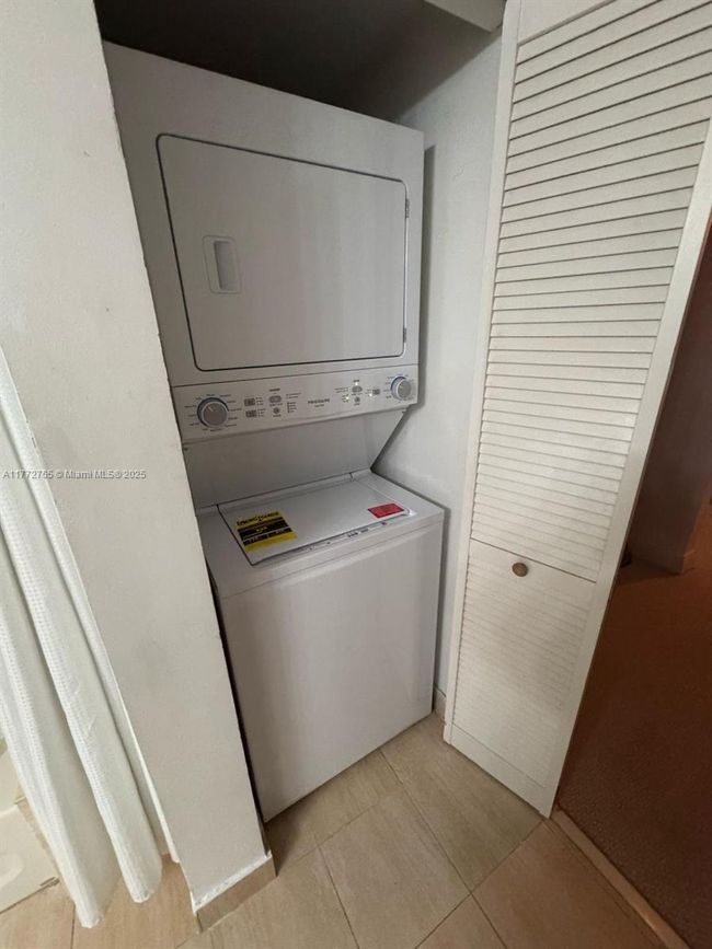 APT-4506 - 1750 N Bayshore Dr, Condo with 1 bedrooms, 1 bathrooms and null parking in Miami FL | Image 7