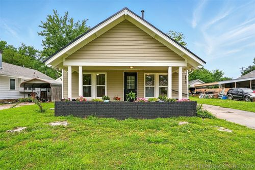 850 Moses St, Cushing, OK, 74023-3420 | Card Image