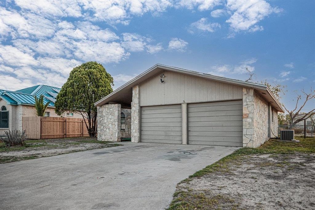 Residential in Del Rio 3