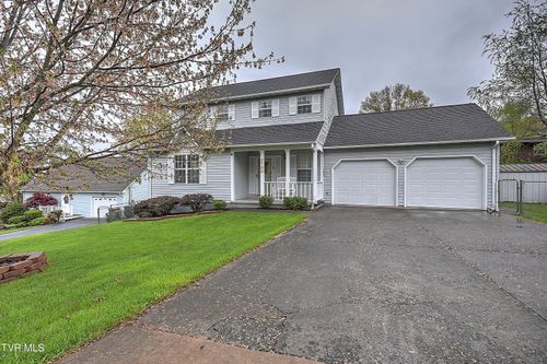 3700 Deepwood Dr, Johnson City, TN, 37601-2416 | Card Image