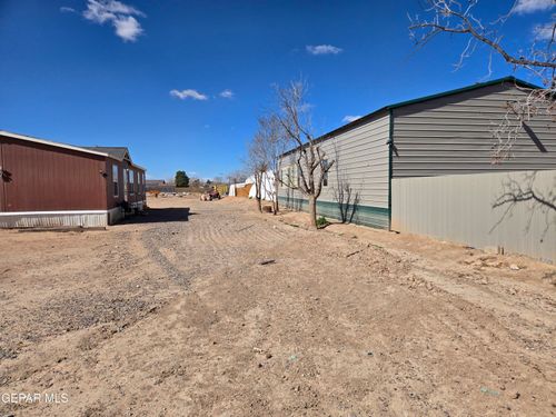 45 Scudbuster Rd, Anthony, NM, 88021-8906 | Card Image