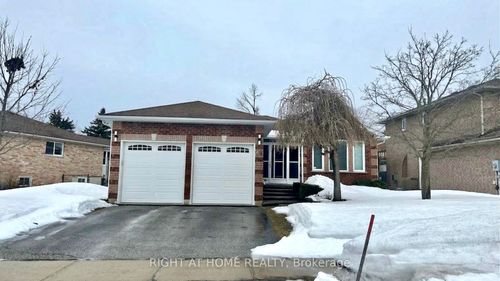 48 Johnson St, Orillia, ON, L3V7R9 | Card Image