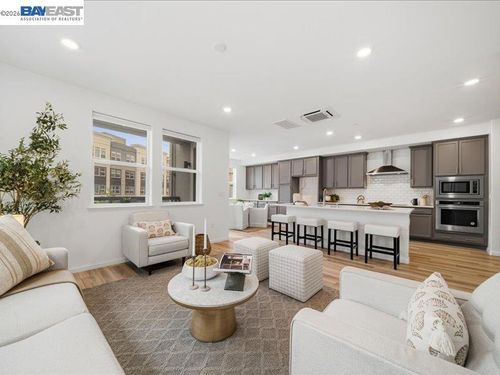 2802 Tradewind Ct, Alameda, CA, 94501-7887 | Card Image