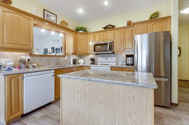 40 - 939 Ramage Crescent, Townhouse with 3 bedrooms, 3 bathrooms and 3 parking in Red Deer AB | Image 10