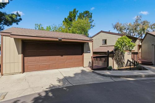 23004 Avis Ln, Fairview, CA, 94541-4433 | Card Image
