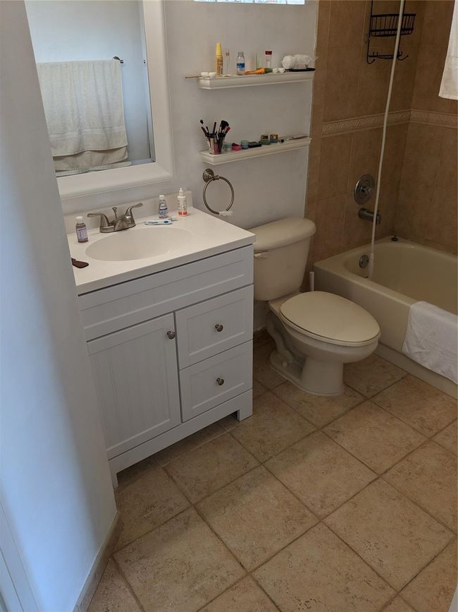 APT-173 - 10730 Nw 14 Th St, Condo with 3 bedrooms, 2 bathrooms and null parking in Plantation FL | Image 10