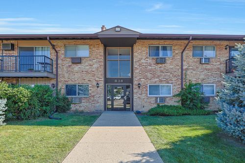 apt-105-838 E Old Willow Rd, Prospect Heights, IL, 60070-2121 | Card Image