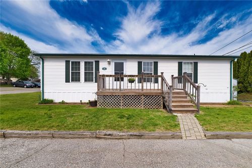 1 Scotty Dr, Portsmouth, RI, 02871-1136 | Card Image