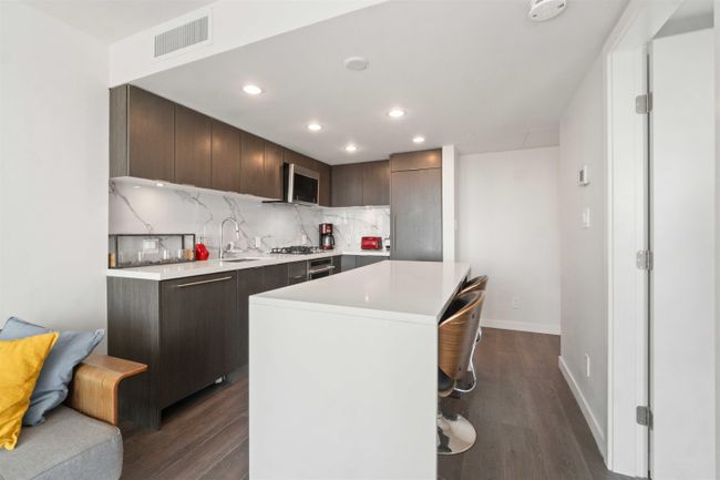1109 - 8189 Cambie Street, Condo with 1 bedrooms, 1 bathrooms and null parking in Vancouver BC | Image 11
