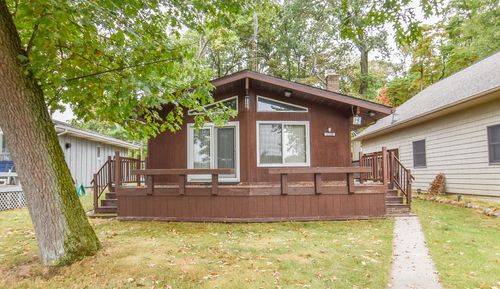 12208 Maple St, Montgomery, MI, 49255-9751 | Card Image